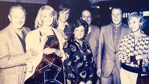 Oom Vincent, Danny Cruyff, Tante Maria Johan Cruyff Rinus en Wil Michels zo rond 1975